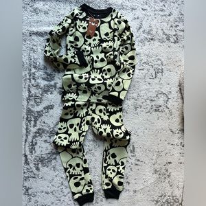 Vaenait baby glow in the dark skeleton pajama / outfit